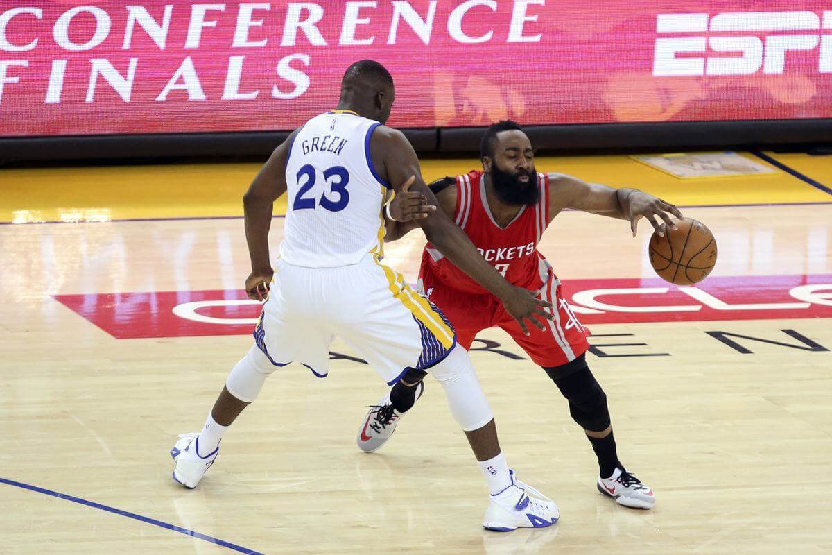 Penjelasan Ilmiah Kenapa James Harden Selalu Mendapatkan Foul di NBA